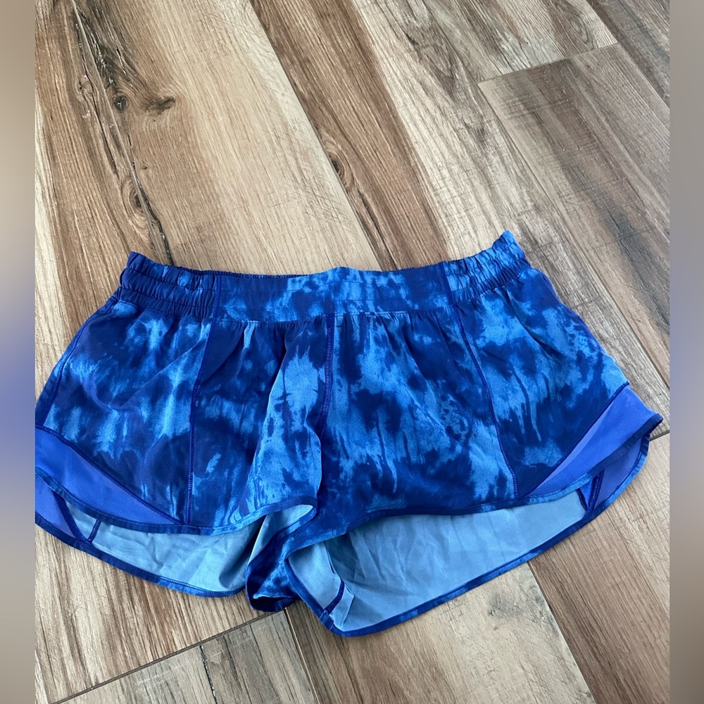 blue tie dye lululemon hotty hot shorts